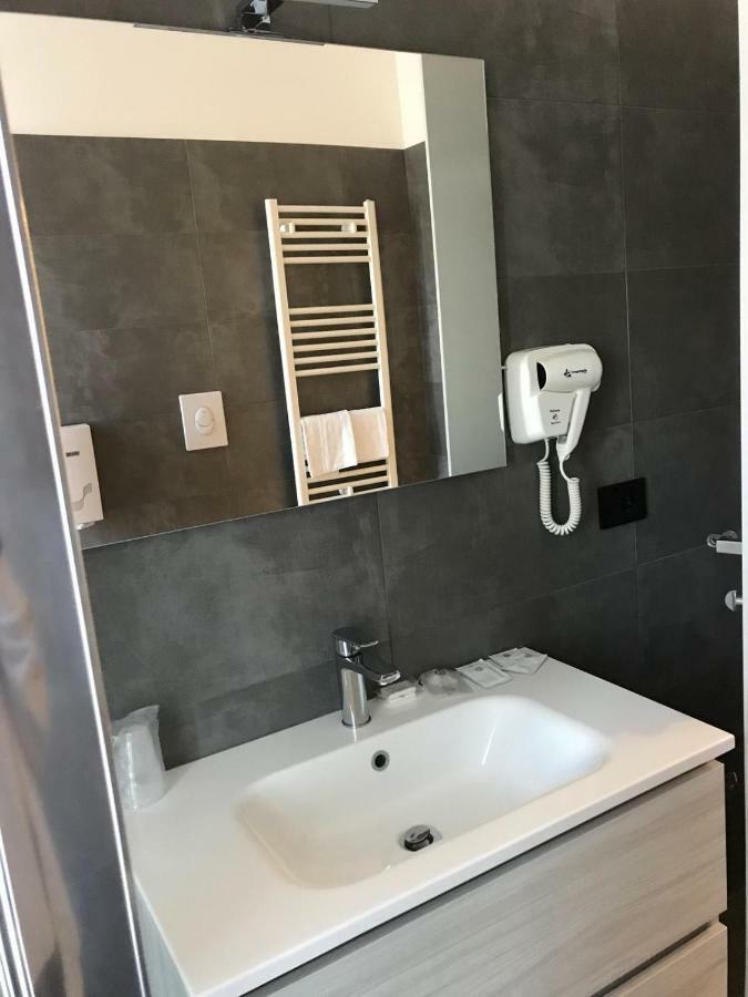 Roma Rooms أنكونا المظهر الخارجي الصورة