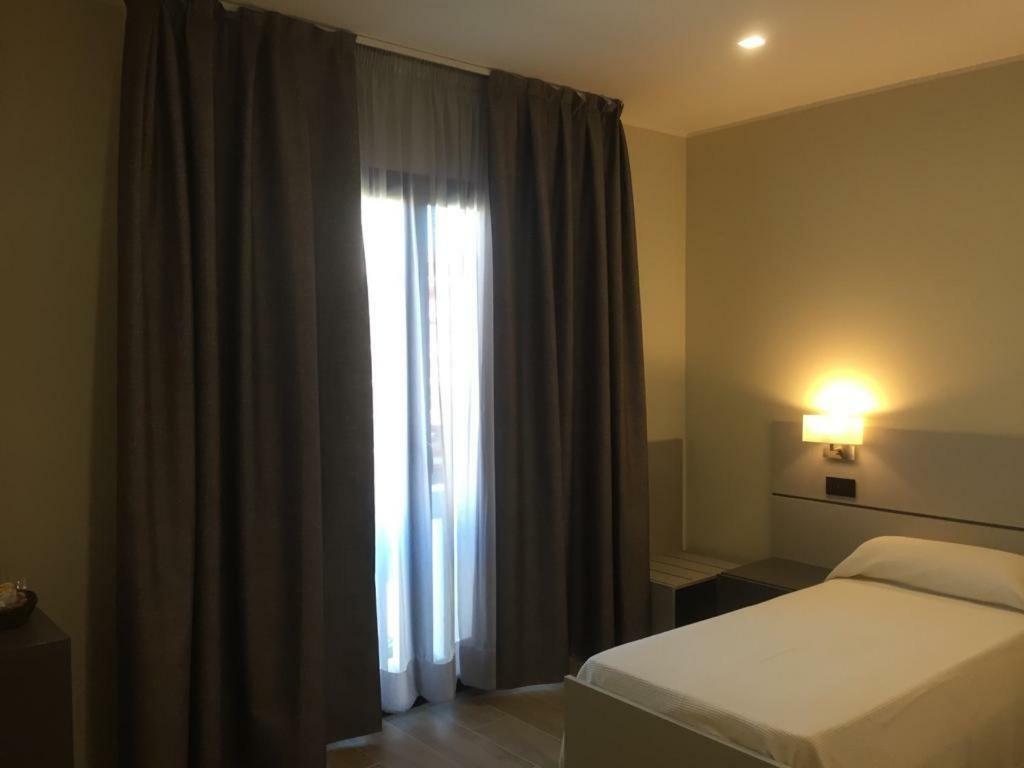 Roma Rooms أنكونا المظهر الخارجي الصورة